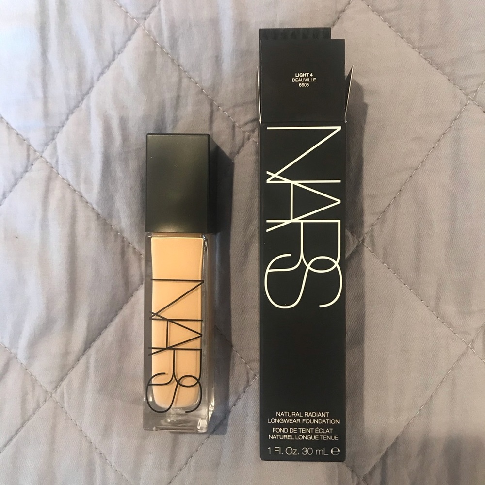 NIB NARS Radiant Longwear Foundation Deauville